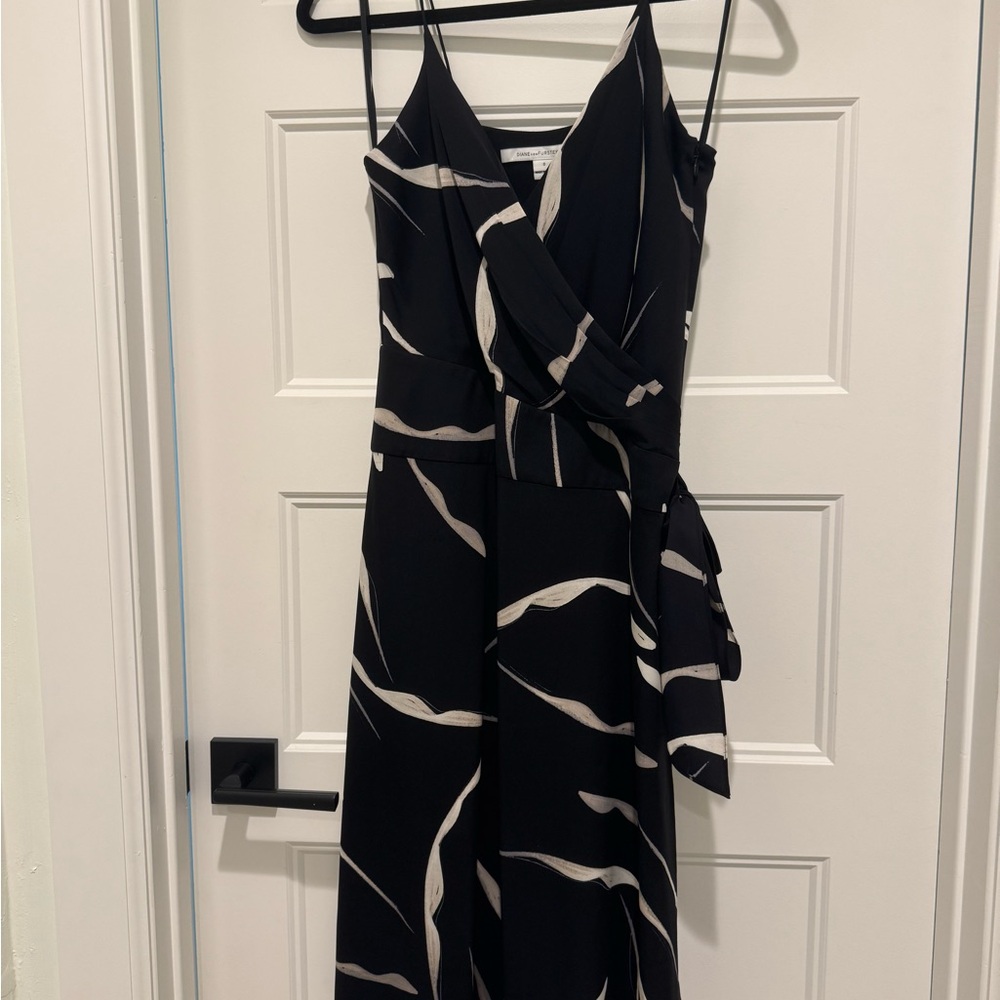 Diane Von Furstenberg Black and Cream Spaghetti Strap Dress